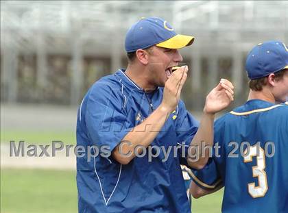 Thumbnail 3 in Haddam-Killingworth vs. Holy Cross (CIAC Class M Quarterfinal) photogallery.
