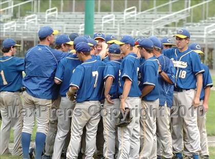 Thumbnail 1 in Haddam-Killingworth vs. Holy Cross (CIAC Class M Quarterfinal) photogallery.