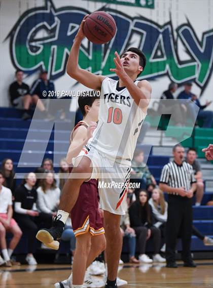 Thumbnail 1 in Grand Junction vs. Rocky Mountain photogallery.