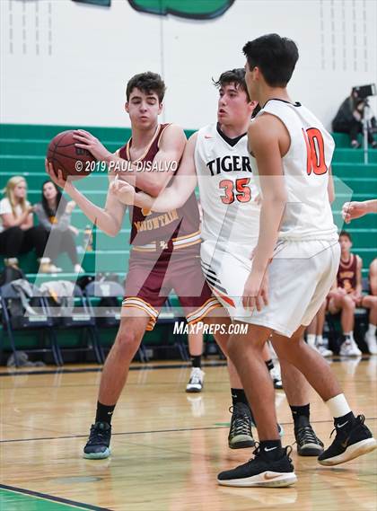 Thumbnail 2 in Grand Junction vs. Rocky Mountain photogallery.