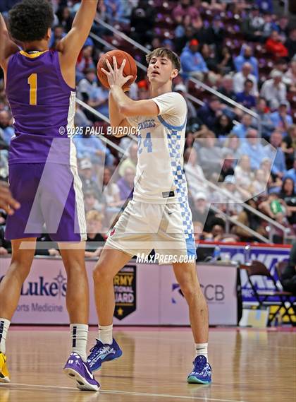 Thumbnail 3 in Father Judge vs. Roman Catholic (PIAA 6A Championship) photogallery.