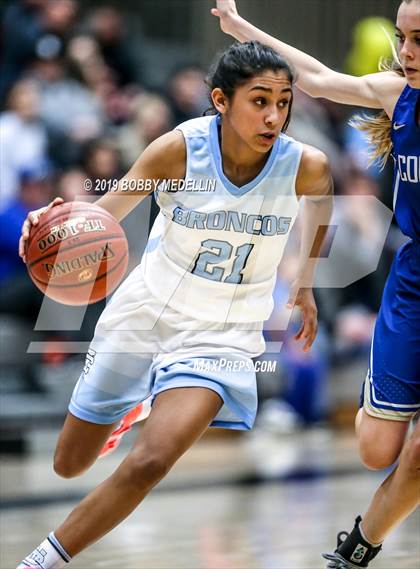 Thumbnail 1 in Clovis North vs. Clovis (CIF D1 Central Section Playoff) photogallery.