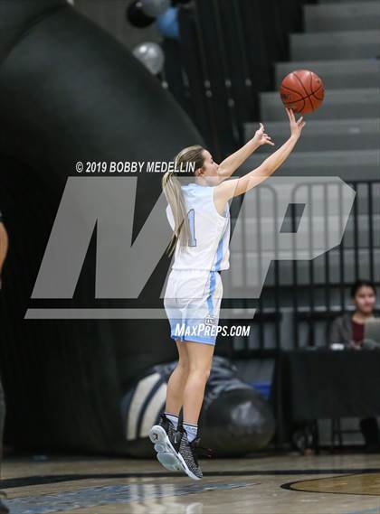 Thumbnail 2 in Clovis North vs. Clovis (CIF D1 Central Section Playoff) photogallery.