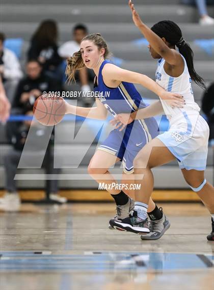 Thumbnail 3 in Clovis North vs. Clovis (CIF D1 Central Section Playoff) photogallery.