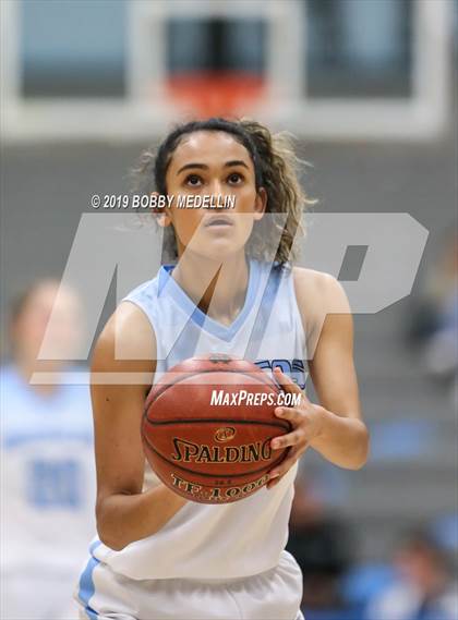 Thumbnail 2 in Clovis North vs. Clovis (CIF D1 Central Section Playoff) photogallery.