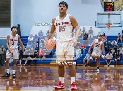 Thumbnail 2 in St. Louis vs. Nanakuli (HHSAA Division 1 Quarterfinal) photogallery.
