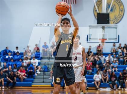 Thumbnail 3 in St. Louis vs. Nanakuli (HHSAA Division 1 Quarterfinal) photogallery.