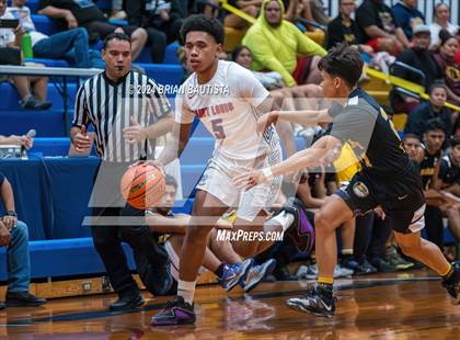 Thumbnail 2 in St. Louis vs. Nanakuli (HHSAA Division 1 Quarterfinal) photogallery.