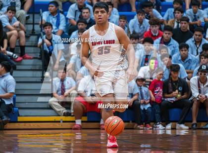 Thumbnail 1 in St. Louis vs. Nanakuli (HHSAA Division 1 Quarterfinal) photogallery.