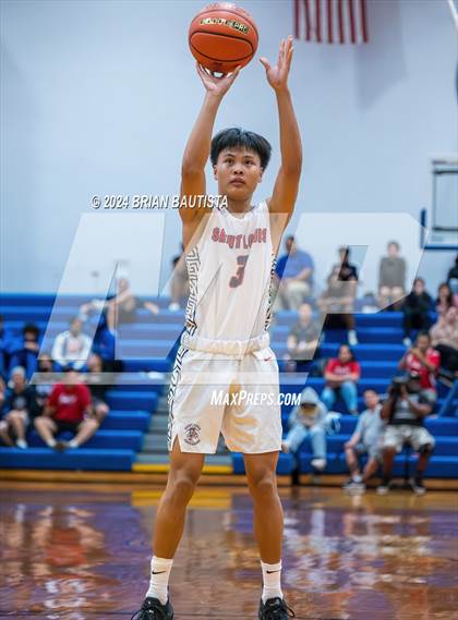 Thumbnail 2 in St. Louis vs. Nanakuli (HHSAA Division 1 Quarterfinal) photogallery.
