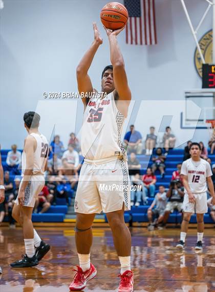 Thumbnail 2 in St. Louis vs. Nanakuli (HHSAA Division 1 Quarterfinal) photogallery.