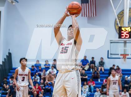 Thumbnail 3 in St. Louis vs. Nanakuli (HHSAA Division 1 Quarterfinal) photogallery.