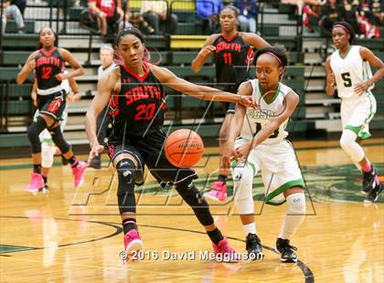 Thumbnail 2 in South Grand Prairie @ DeSoto photogallery.
