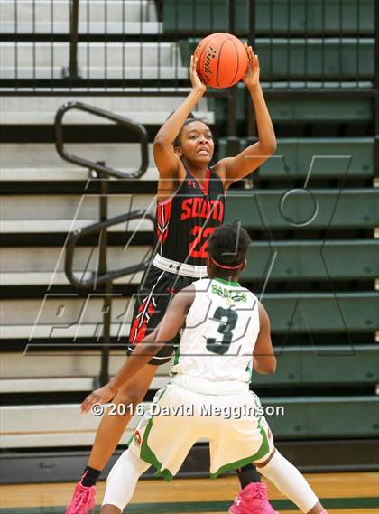 Thumbnail 2 in South Grand Prairie @ DeSoto photogallery.