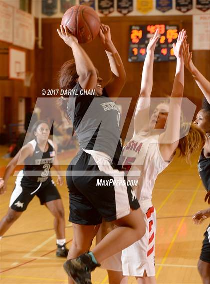 Thumbnail 2 in Flintridge Sacred Heart vs Executive Prep (Poly Tournament) photogallery.