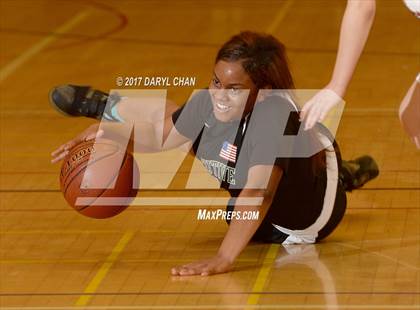 Thumbnail 3 in Flintridge Sacred Heart vs Executive Prep (Poly Tournament) photogallery.