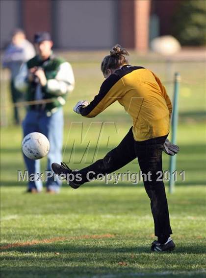 Thumbnail 3 in Lyman Memorial @ Northwest Catholic (CIAC Class M Quarterfinal) photogallery.