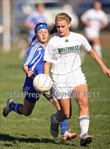 Thumbnail 3 in Lyman Memorial @ Northwest Catholic (CIAC Class M Quarterfinal) photogallery.