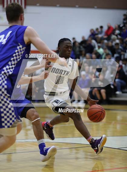 Thumbnail 3 in Chillicothe vs. Pickerington North (OHSAA D1 District Semifinal) photogallery.