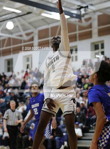 Thumbnail 1 in Chillicothe vs. Pickerington North (OHSAA D1 District Semifinal) photogallery.