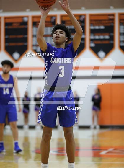 Thumbnail 2 in Chillicothe vs. Pickerington North (OHSAA D1 District Semifinal) photogallery.