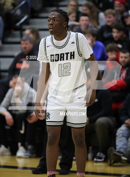 Thumbnail 2 in Chillicothe vs. Pickerington North (OHSAA D1 District Semifinal) photogallery.