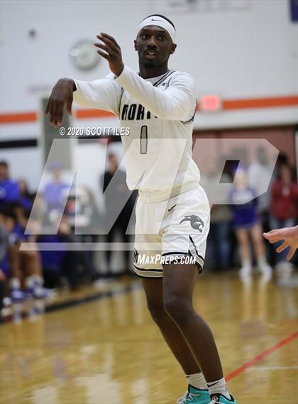 Thumbnail 1 in Chillicothe vs. Pickerington North (OHSAA D1 District Semifinal) photogallery.