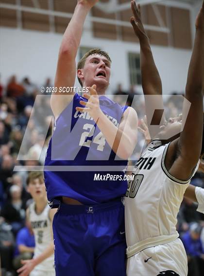 Thumbnail 3 in Chillicothe vs. Pickerington North (OHSAA D1 District Semifinal) photogallery.