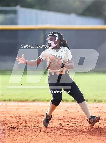 Thumbnail 1 in Lassiter At Sprayberry photogallery.