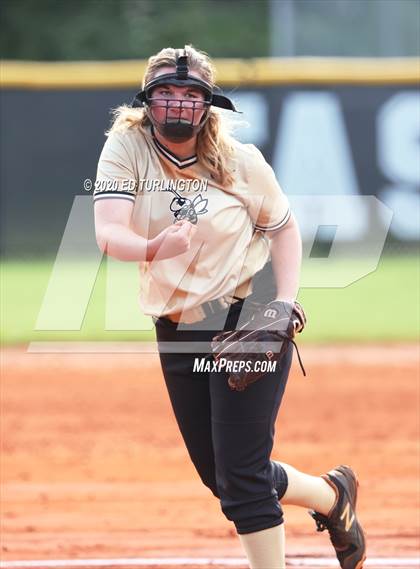 Thumbnail 3 in Lassiter At Sprayberry photogallery.
