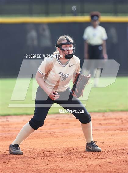 Thumbnail 2 in Lassiter At Sprayberry photogallery.
