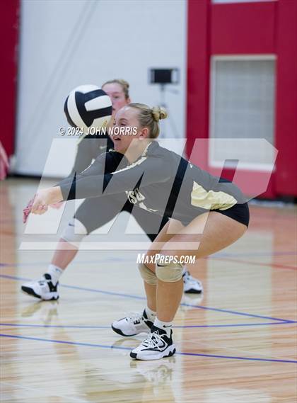 Thumbnail 1 in East Noble vs. Churubusco (West Noble Invite) photogallery.
