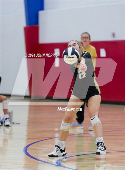 Thumbnail 1 in East Noble vs. Churubusco (West Noble Invite) photogallery.