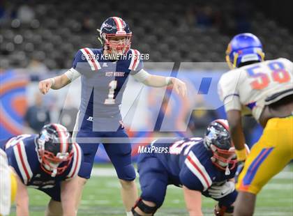 Thumbnail 1 in West Monroe vs. Landry-Walker (LHSAA Class 5A Final) photogallery.