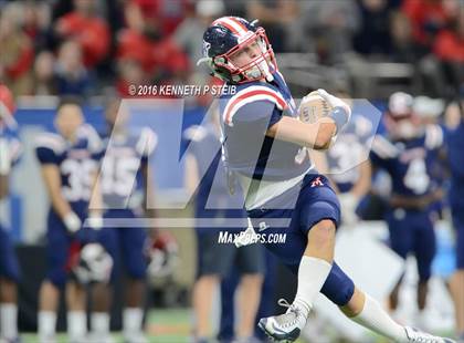 Thumbnail 3 in West Monroe vs. Landry-Walker (LHSAA Class 5A Final) photogallery.