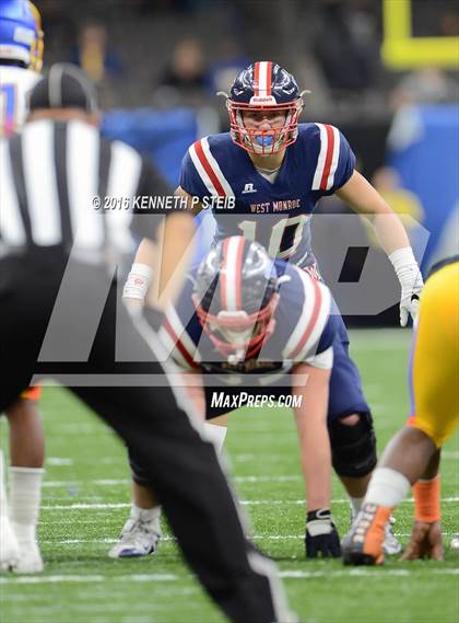 Thumbnail 3 in West Monroe vs. Landry-Walker (LHSAA Class 5A Final) photogallery.