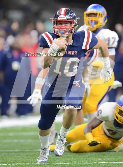 Thumbnail 1 in West Monroe vs. Landry-Walker (LHSAA Class 5A Final) photogallery.