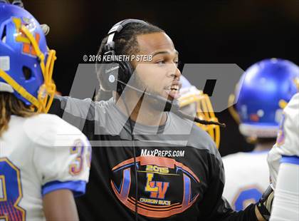 Thumbnail 3 in West Monroe vs. Landry-Walker (LHSAA Class 5A Final) photogallery.