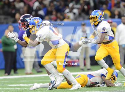 Thumbnail 2 in West Monroe vs. Landry-Walker (LHSAA Class 5A Final) photogallery.