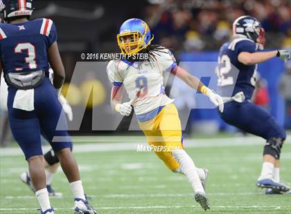 Thumbnail 1 in West Monroe vs. Landry-Walker (LHSAA Class 5A Final) photogallery.