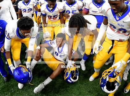 Thumbnail 1 in West Monroe vs. Landry-Walker (LHSAA Class 5A Final) photogallery.