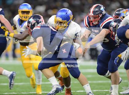 Thumbnail 3 in West Monroe vs. Landry-Walker (LHSAA Class 5A Final) photogallery.