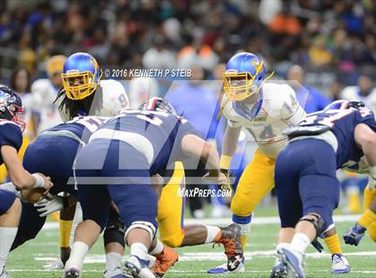 Thumbnail 3 in West Monroe vs. Landry-Walker (LHSAA Class 5A Final) photogallery.