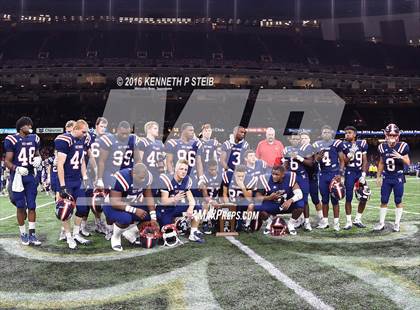 Thumbnail 3 in West Monroe vs. Landry-Walker (LHSAA Class 5A Final) photogallery.