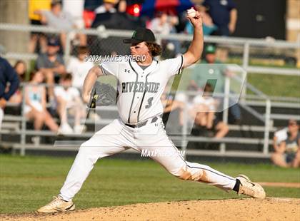 Thumbnail 1 in Riverside vs. South Allegheny (WPIAL 3A Semifinal) photogallery.