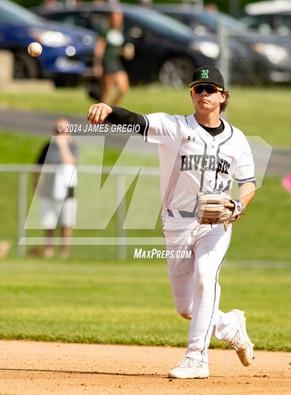 Thumbnail 1 in Riverside vs. South Allegheny (WPIAL 3A Semifinal) photogallery.
