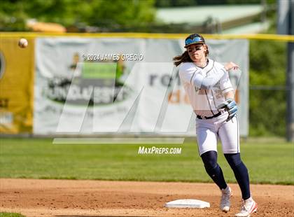 Thumbnail 1 in Riverside vs. South Allegheny (WPIAL 3A Semifinal) photogallery.