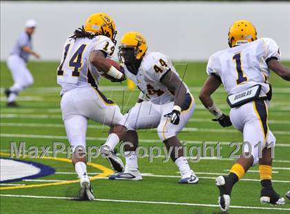 Thumbnail 1 in Olive Branch vs. Cocoa (Gridiron Challenge) photogallery.
