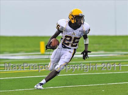 Thumbnail 1 in Olive Branch vs. Cocoa (Gridiron Challenge) photogallery.