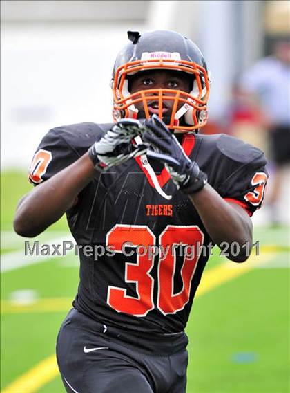 Thumbnail 3 in Olive Branch vs. Cocoa (Gridiron Challenge) photogallery.